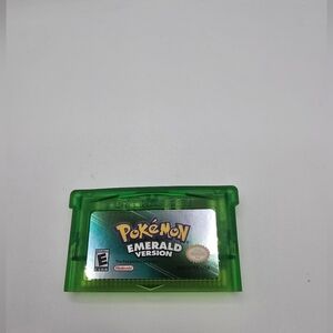 Pokémon Gameboy Advance Game Emerald Version - Reproduction
